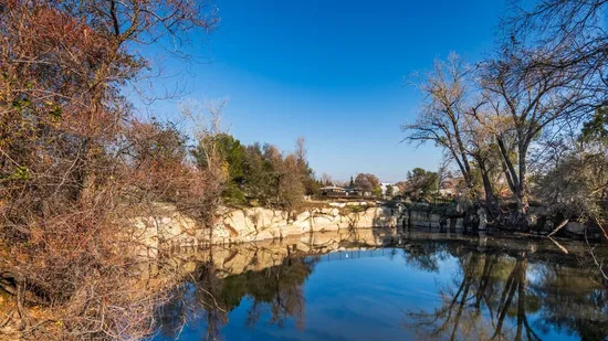 Winding Lane Estates